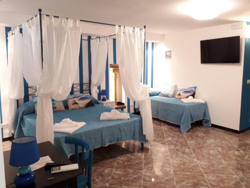 סלרנו Suite Palazzo Luciani מראה חיצוני תמונה