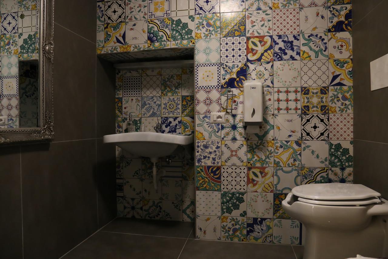 סלרנו Suite Palazzo Luciani מראה חיצוני תמונה