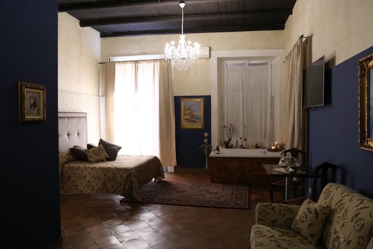 סלרנו Suite Palazzo Luciani מראה חיצוני תמונה