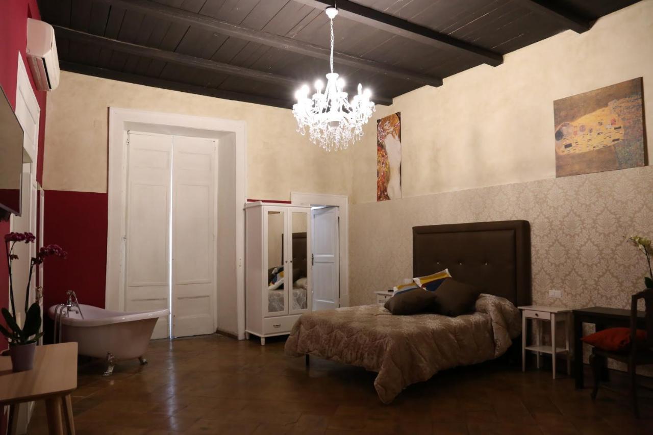 סלרנו Suite Palazzo Luciani מראה חיצוני תמונה